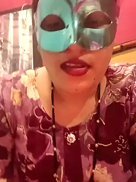 Snapshot of 01Roshani chatting on July 15, 8:32 am 01Roshani online show from July 15, 8:32 am