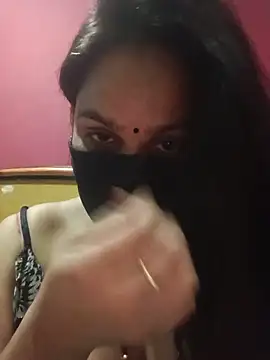 Snapshot of 01Roshani chatting on June 11, 9:06 am 01Roshani online show from June 11, 9:06 am