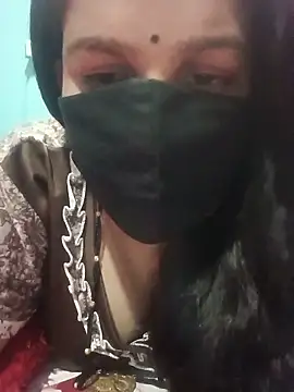 Snapshot of 01Roshani chatting on June 30, 7:52 am 01Roshani online show from June 30, 7:52 am