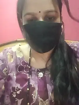 Snapshot of 01Roshani chatting on June 15, 9:25 pm 01Roshani online show from June 15, 9:25 pm