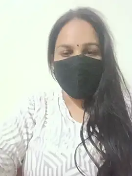Snapshot of 01Roshani chatting on July 6, 7:05 pm 01Roshani online show from July 6, 7:05 pm