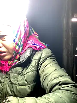 Snapshot of hinicky-0 chatting on January 8, 2:17 am hinicky-0 online show from January 8, 2:17 am