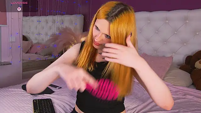 LunaBl1ss online show from March 28, 3:13 pm