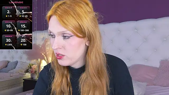 LunaBl1ss online show from February 11, 9:47 pm