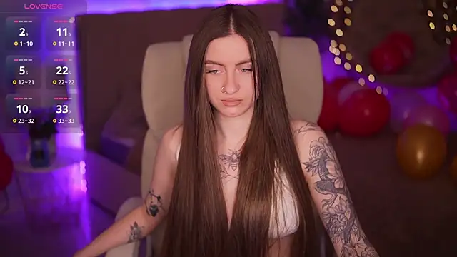 AlexaFleur online show from February 7, 8:06 pm