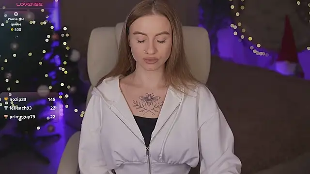 AlexaFleur online show from January 17, 1:58 pm