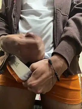 calientmex online show from February 9, 4:05 pm