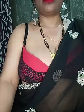 Hot-BHABHI696 online show from April 18, 7:07 pm