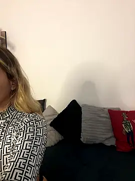 Felicity Hops online show from January 15, 10:35 pm