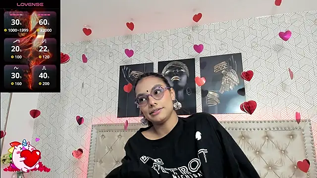 MeganRosseX online show from February 8, 6:05 pm