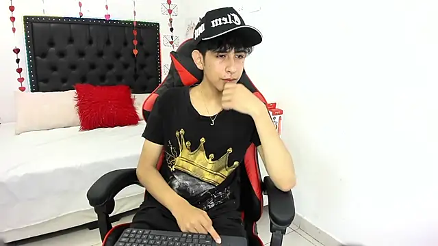 julian xx online show from February 21, 10:23 pm