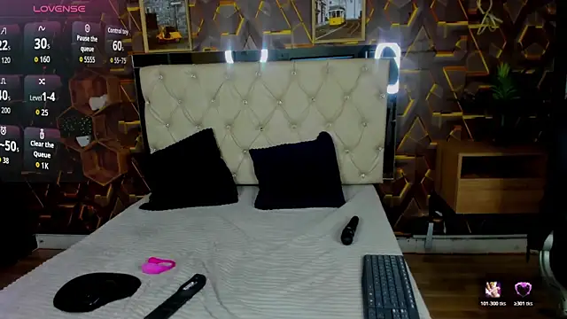 Snapshot of JazminStar_ chatting on February 5, 8:04 pm JazminStar online show from February 5, 8:04 pm