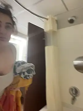 LadyxOnyx online show from January 8, 2:45 pm