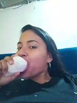 Snapshot of Maliha_21 chatting on June 18, 9:09 pm Maliha 21 online show from June 18, 9:09 pm