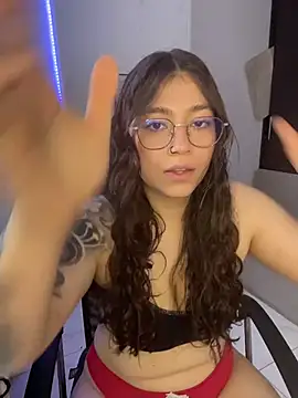 Snapshot of soffmoon chatting on February 25, 9:47 pm soffmoon online show from February 25, 9:47 pm