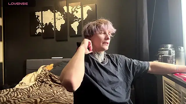 Snapshot of Mastur_Bister chatting on January 13, 11:25 am Mastur Bister online show from January 13, 11:25 am