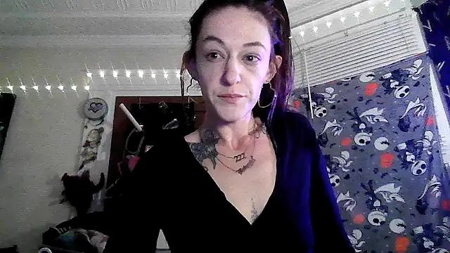 SultryEroticSlut online show from February 18, 5:27 am