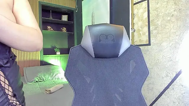 ThaliaBrookss  online show from March 27, 6:44 am