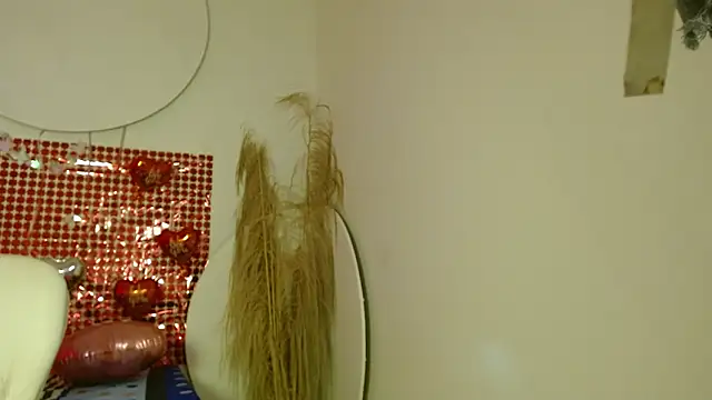 Leslie21  online show from February 16, 1:10 pm