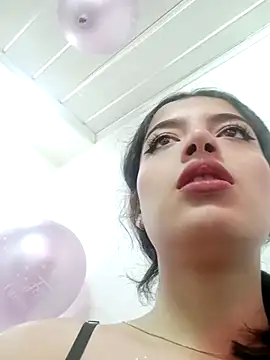 Snapshot of honeyluxe_ chatting on March 3, 4:19 am honeyluxe online show from March 3, 4:19 am