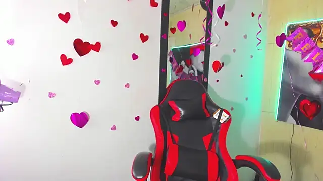 honeyluxe  online show from March 11, 4:06 am