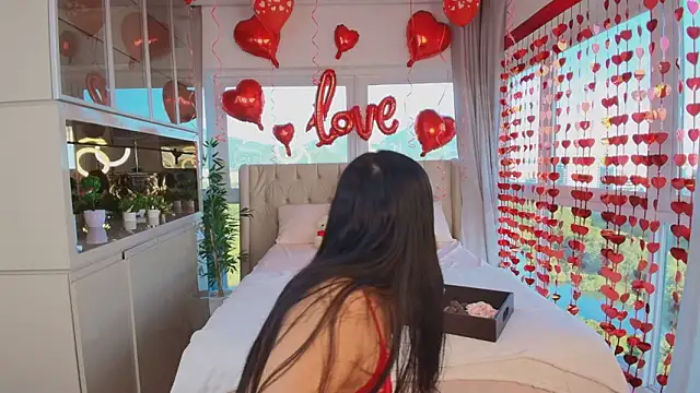 Bruna Ferrazz online show from February 13, 8:09 pm