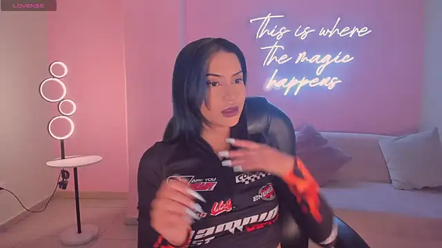 KayraLanne online show from January 18, 3:32 am