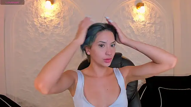 KayraLanne online show from February 5, 3:35 am