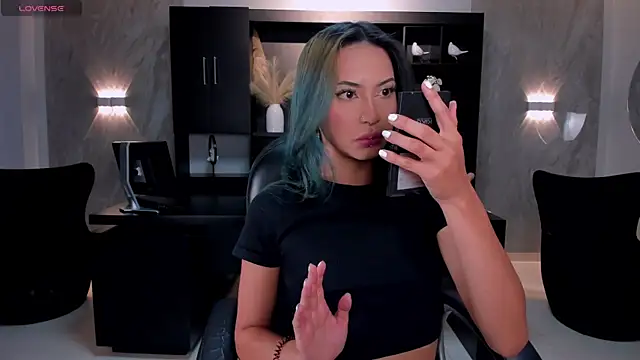 KayraLanne online show from April 12, 3:43 am