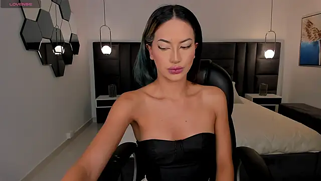 KayraLanne online show from April 25, 3:53 am