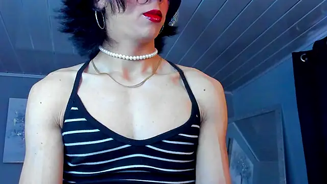 Snapshot of vicky_fant4sy chatting on May 5, 1:36 pm vicky fant4sy online show from May 5, 1:36 pm