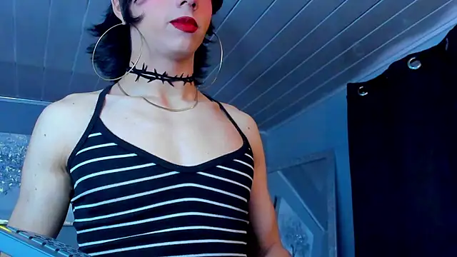 Snapshot of vicky_fant4sy chatting on April 29, 3:38 pm vicky fant4sy online show from April 29, 3:38 pm