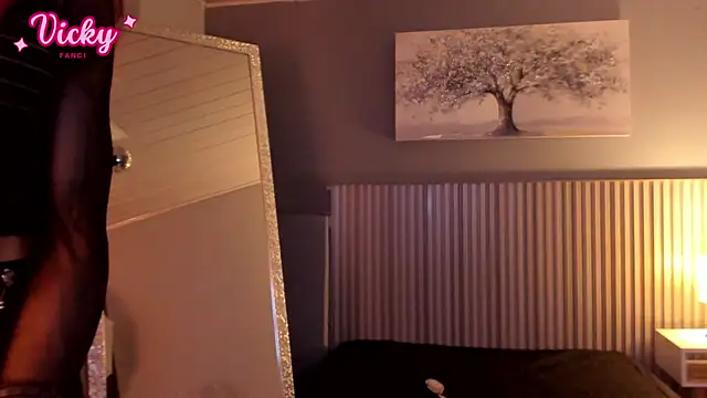 vicky fant4sy online show from February 10, 3:00 pm