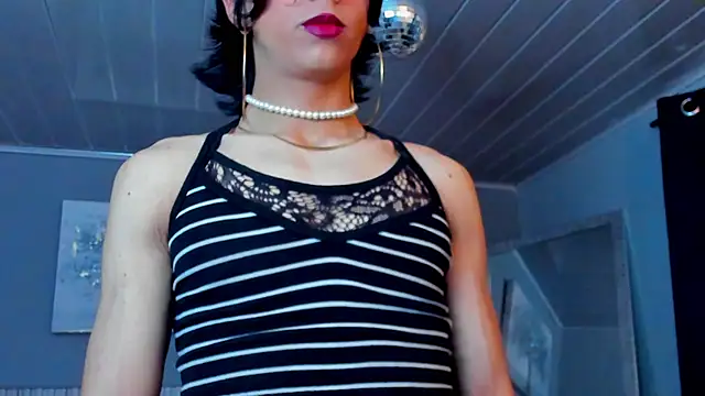 Snapshot of vicky_fant4sy chatting on April 24, 2:30 pm vicky fant4sy online show from April 24, 2:30 pm
