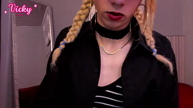 vicky fant4sy online show from March 11, 2:00 pm