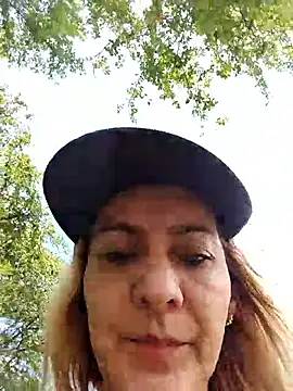 Monita Med online show from May 1, 3:50 pm