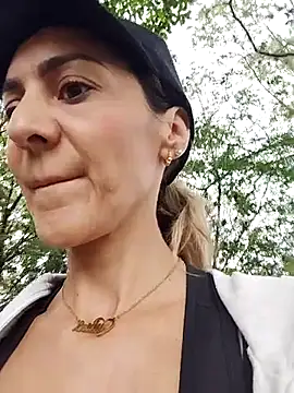 Monita Med online show from April 5, 1:29 pm