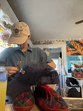 SugarNCinnamon online show from March 14, 10:16 pm