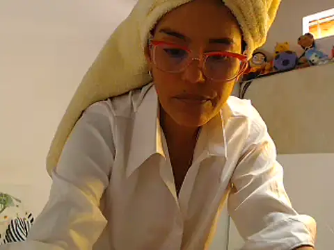 Elizabeth manzon online show from July 16, 7:55 pm