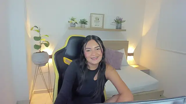 mara08  online show from January 14, 7:50 pm