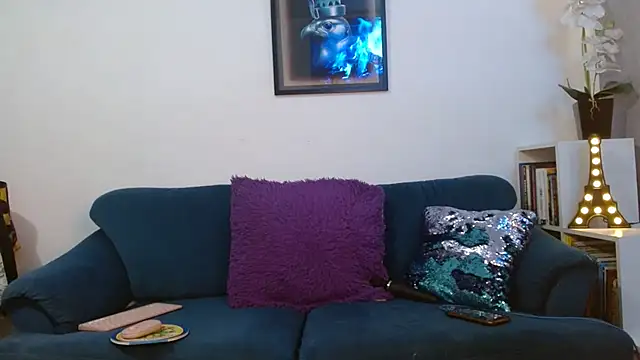 Almaglow  online show from May 8, 5:28 pm