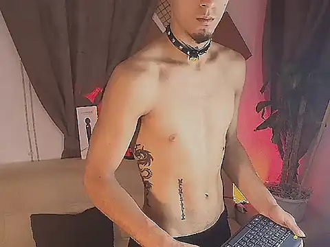 dark rosse online show from January 15, 11:46 am