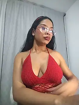Snapshot of KATALINA_SANTANA_ chatting on June 11, 1:05 am KATALINA SANTANA online show from June 11, 1:05 am