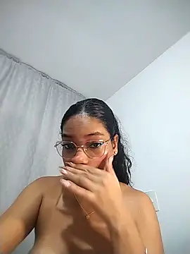 KATALINA SANTANA  online show from May 6, 11:42 pm