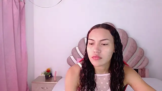 Naya  fox723 online show from February 4, 5:41 pm