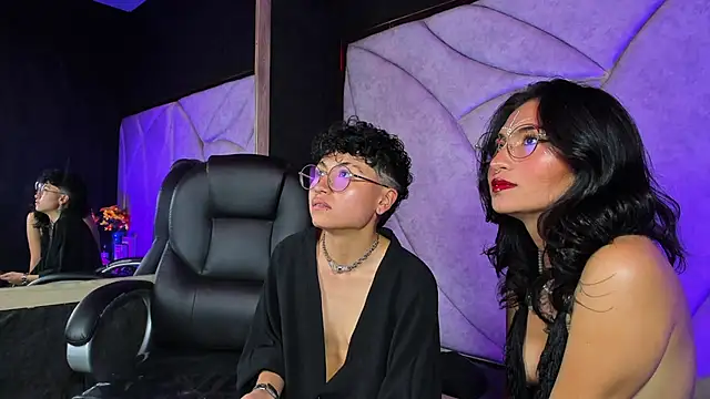 velvet mystic online show from April 11, 1:35 am