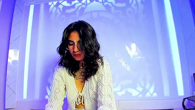 velvet mystic online show from May 8, 9:57 am