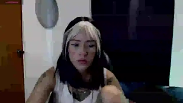 Smith 1s online show from April 9, 7:53 pm