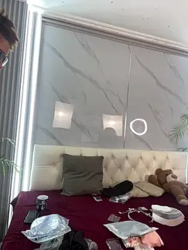 CrystalFairy007 online show from April 22, 4:52 am