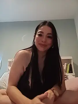 Snapshot of Melissaloves80 chatting on May 30, 6:42 am Melissaloves80 online show from May 30, 6:42 am